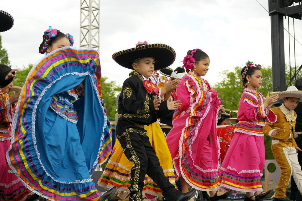 THE FACTS & HISTORY OF CINCO DE&nbsp;MAYO
