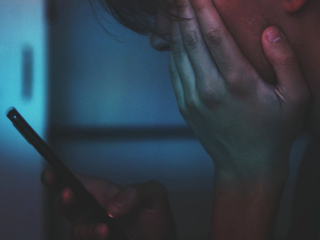 HOW TO USE SOCIAL MEDIA WHEN YOUR SAFETY’S AT&nbsp;RISK