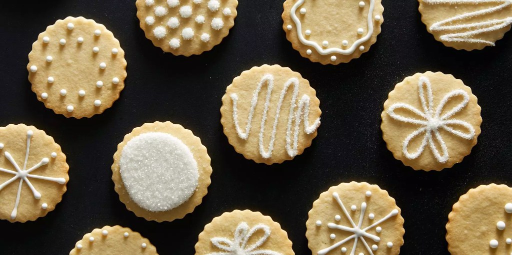 20 CLASSIC CHRISTMAS SUGAR COOKIE RECIPES TO GET YOU IN THE HOLIDAY&nbsp;SPIRIT